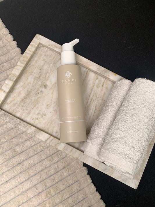 BODY OIL WITH ALMOND OIL